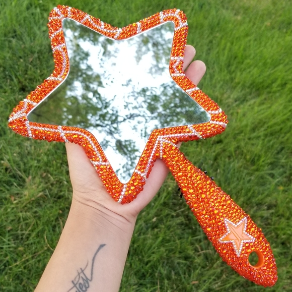 🆕️Jeffree Star, Custom Glow Web Halloween Mirror - Picture 12 of 16